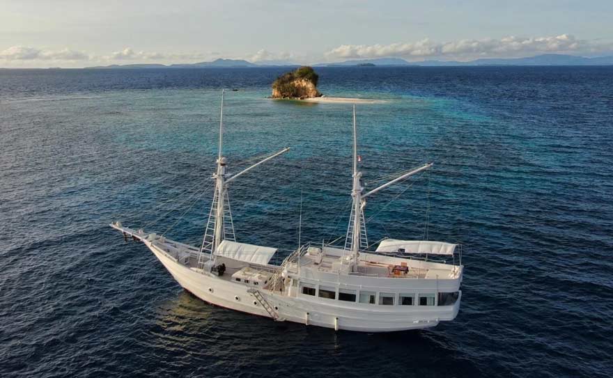 Alexa Yacht, Indonesia